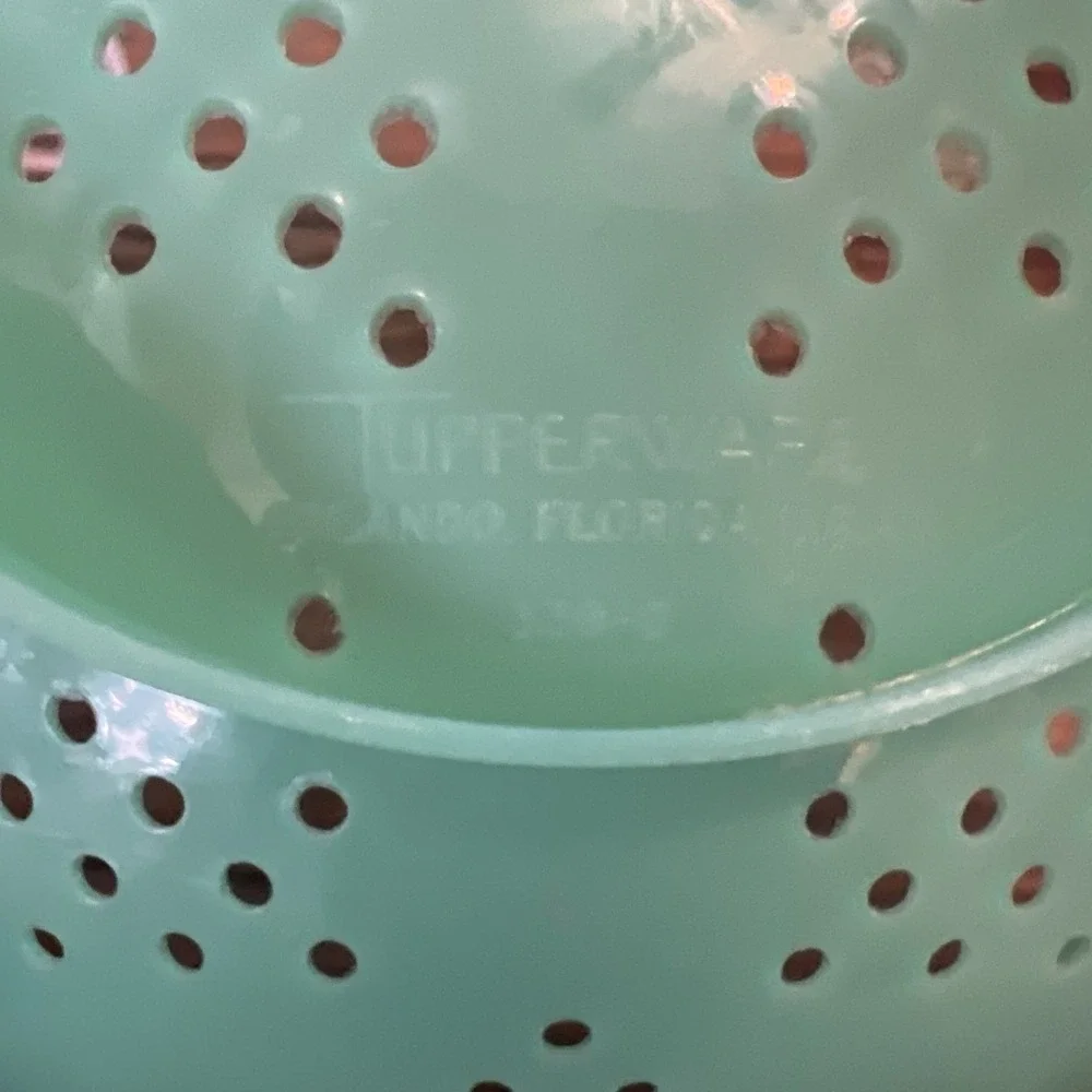 Vintage Tupperware Strainer‎ Colander Bowl Grid Lid, Wonderlier Bowl